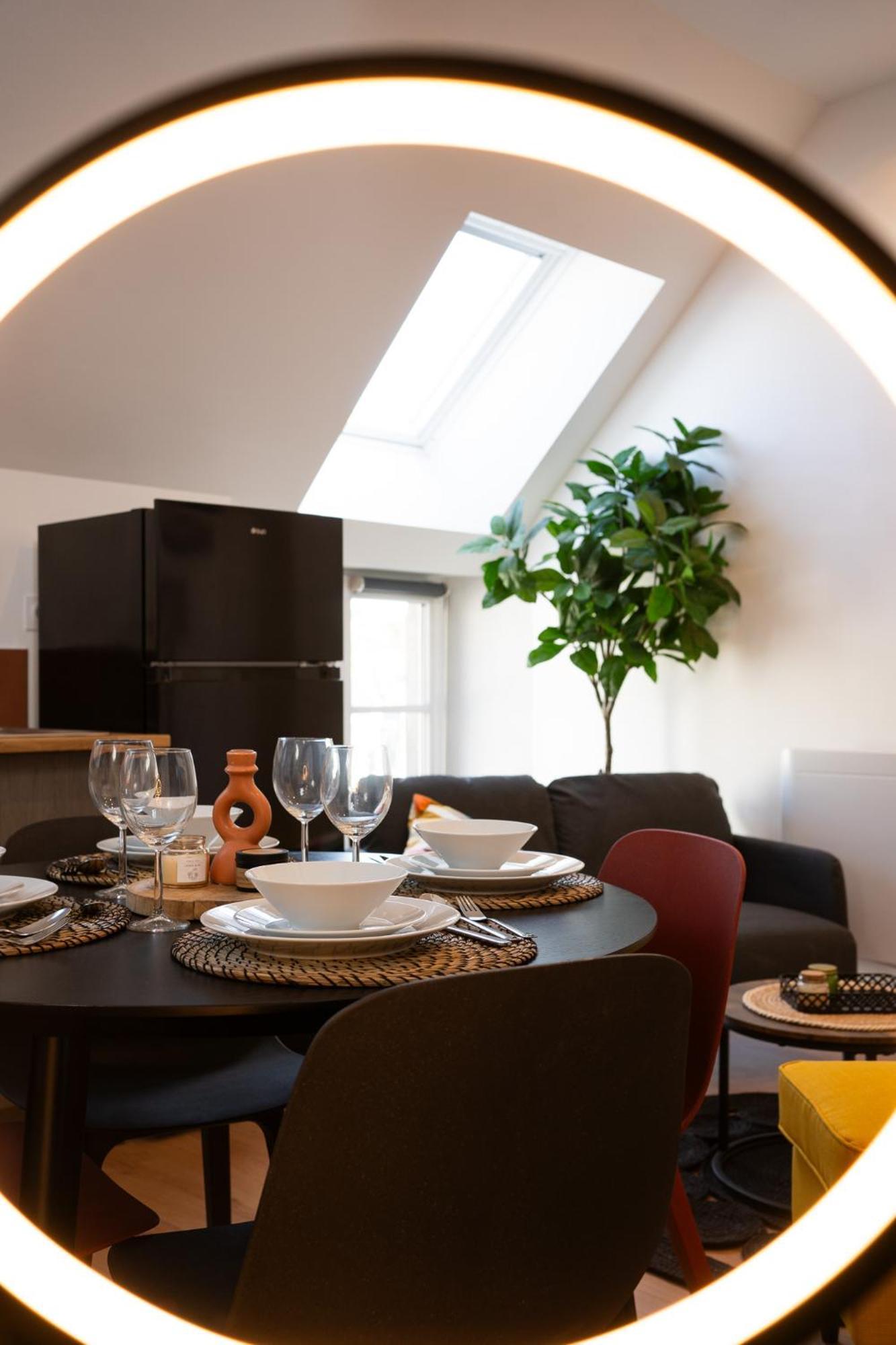 Appartements Plein Centre, A 5 Minutes Du Chateau Onzain Exterior photo